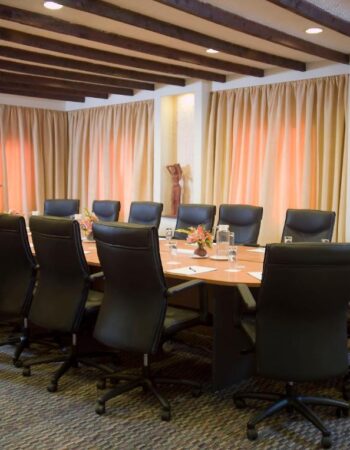 Pinewood Beach Resort and Spa Diani