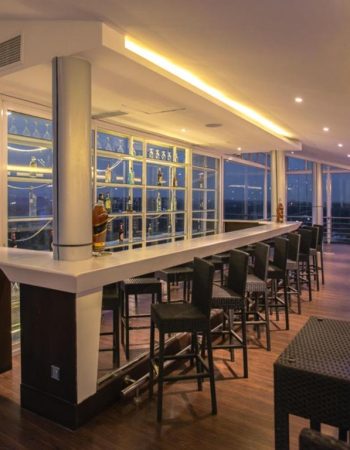 Cloud Hotel & Suites Parklands