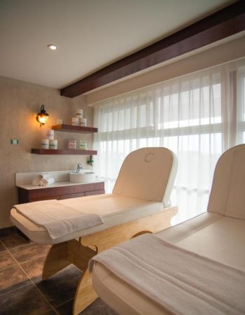 Cloud Hotel & Suites Parklands