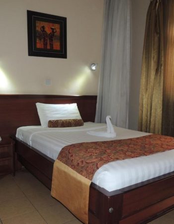 Hennessis Hotel