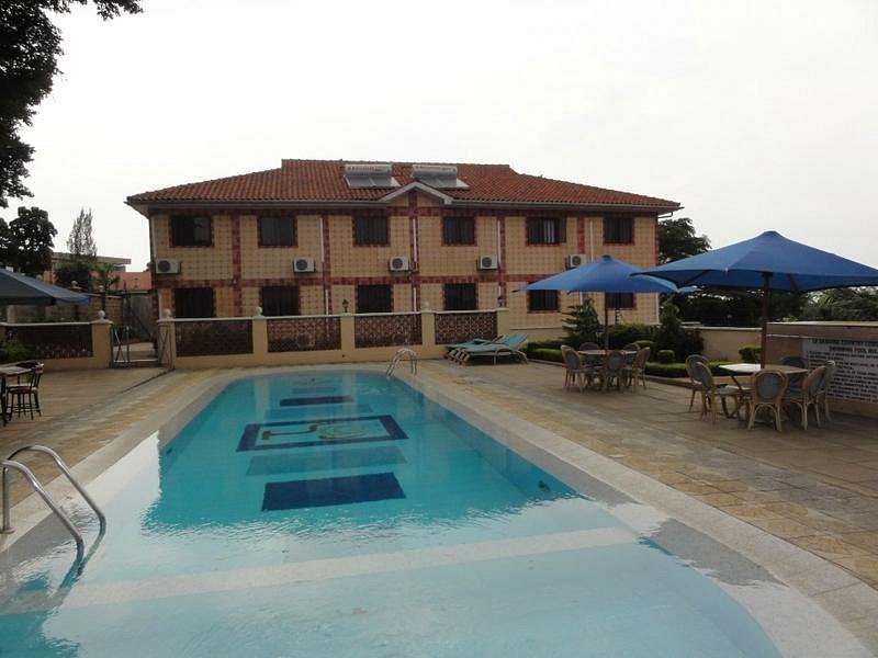 Le Savanna Country Lodge & Hotel