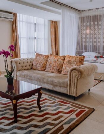 Saab Royale Hotel