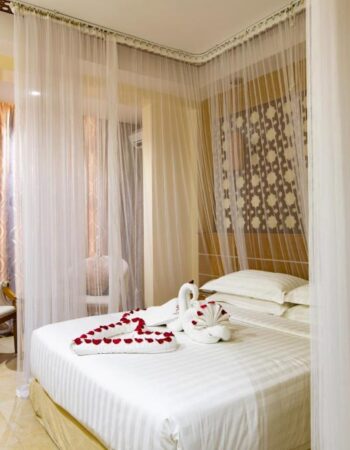Saab Royale Hotel