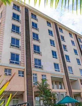 Three Steers Hotel Meru