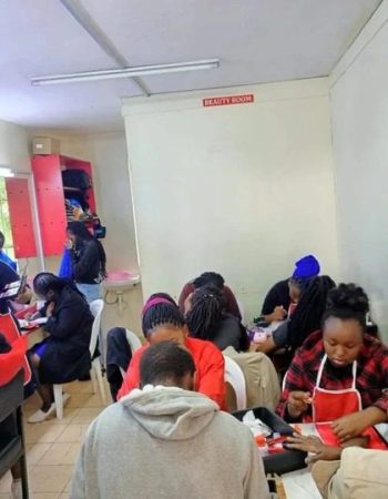 The Top Rose Hair and Beauty Salon – Nairobi CBD