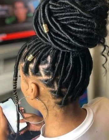 Favour Beauty Parlour 254