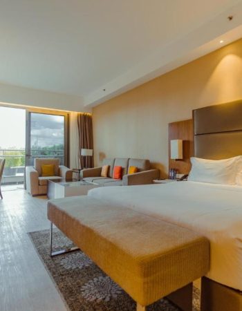 Crowne Plaza Nairobi Airport by IHG